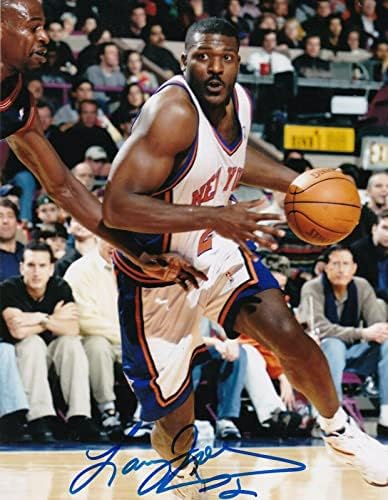 לארי ג'ונסון ניו יורק ניקס אקשן חתום 8x10 - תמונות NBA עם חתימה