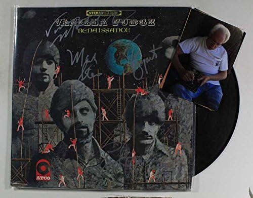 להקת וניל פדג 'חתמה על חתימה עם חתימה רנסנס אלבום ההקלטה עם תמונות חתימה